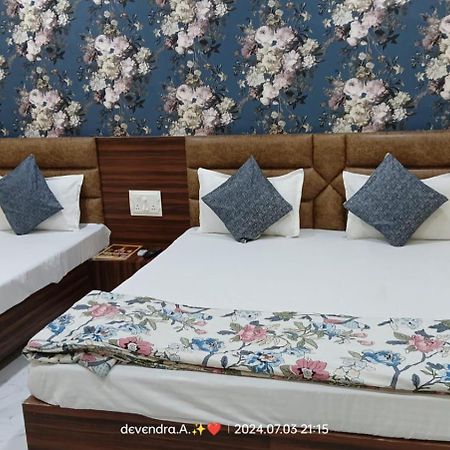 Hotel Ganga Sagar 우자인 외부 사진