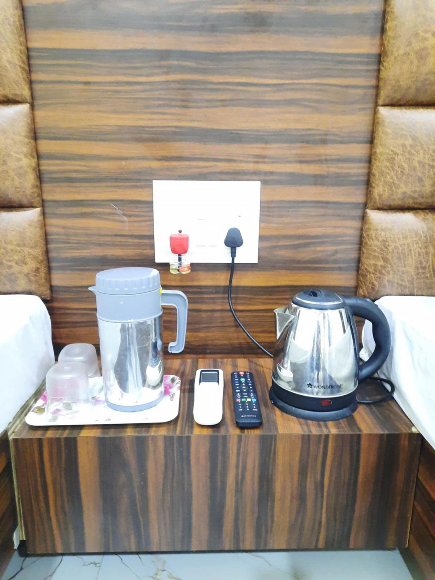 Hotel Ganga Sagar 우자인 외부 사진